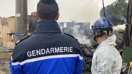 Intervention des gendarmes sur un incendie de maison en Dordogne (photo d'illustration). (JEANNE DEBUTLER/RADIOFRANCE)