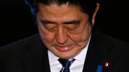 &nbsp; (Le Premier ministre japonais Shinzo Abe s'exprime le 1er février face à la pressse après l'annonce, par le groupe Etat islamique, de l'exécution de Kenji Goto © REUTERS/Toru Hanai)