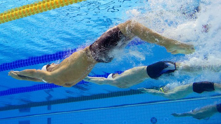 Le nageur britannique Chris Walker-Hebborn au 100 m des championnats de natation British Gas, le 5 mars 2012 &agrave; Londres (Royaume-Uni). (FRANÇOIS XAVIER MARIT / AFP)