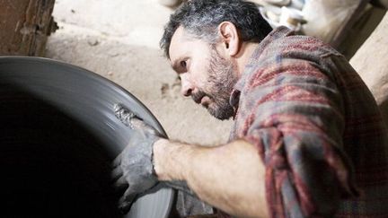 Tournage d&#039;une grande jarre par Jean-François Bourlard
 (Ateliers d&#039;Art de France)