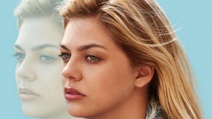 Louane sur la pochette de son nouvel album
 (Mercury)