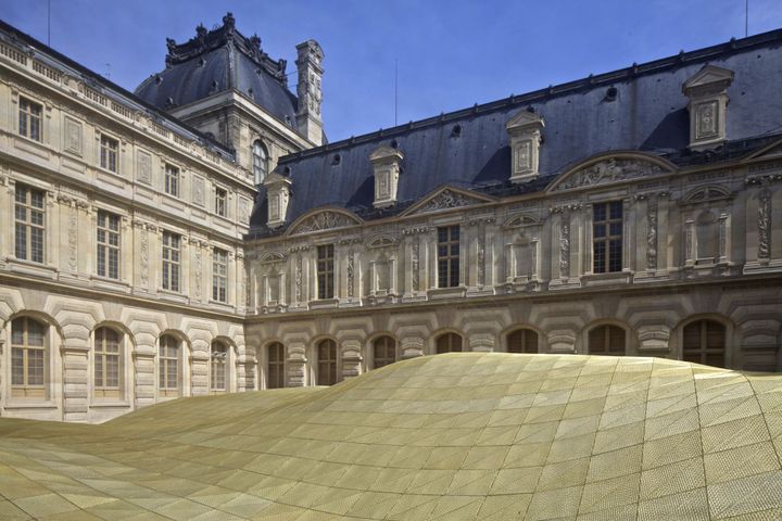 Angle de la cour Visconti, Musée du Louvre, Architectes : Mario Bellini et Rudy Ricciotti
 (M. Bellini – R. Ricciotti / Musée du Louvre © 2012 Musée du Louvre / Philippe Ruault)