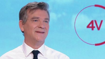 "France 2030" : pour Arnaud Montebourg, Emmanuel Macron a "détruit" le "made in France"