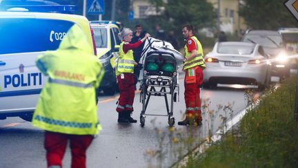 Des véhicules d'urgence près du centre islamique Al-Noor, le 10 août 2019, à Baerum à Oslo ,en Norvège. (TERJE PEDERSEN / NTB SCANPIX)