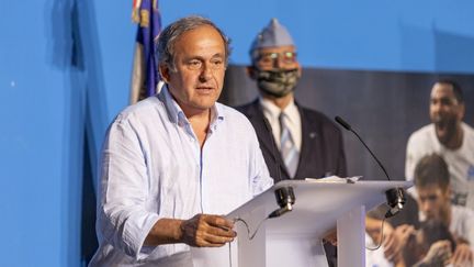 Un an après la mort de l'ancien sélectionneur de l'équipe de France de football, Michel Hidalgo, ses proches et les anciens joueurs de l'équipe victorieuse de l'Euro 84 se sont réunis pour l'honorer au Stade Vélodrome. (SPEICH FRÉDÉRIC / MAXPPP)