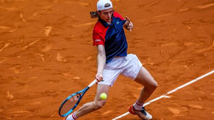 Le Français Arthur Cazaux lors des qualifications du Masters 1000 de Madrid, le 1er mai 2021. (JUANJO MARTIN / SIPA)