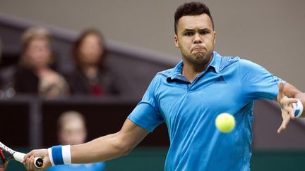 Jo-Wilfied Tsonga n'a pas réussi à concrétiser ses trois balles de break. (KOEN SUYK / AFP)