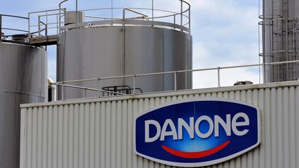 Une usine Danone à Saint-Just-Chaleyssin (Isère), le 2 septembre 2022. (ROMAIN DOUCELIN / HANS LUCAS / AFP)