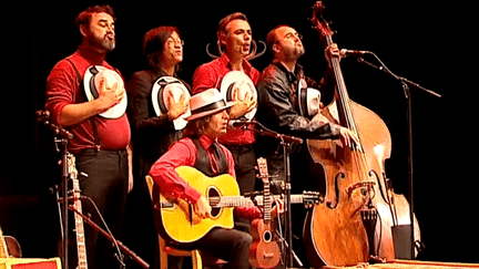 Opa Tsupa pour le dernier concert à Jaunay-Clan.
 (France 3 / capture d&#039;écran)