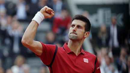 Novak Djokovic lors de la finale de Roland-Garros face à Andy Murray, à Paris, le 5 juin 2016. (THOMAS SAMSON / AFP)