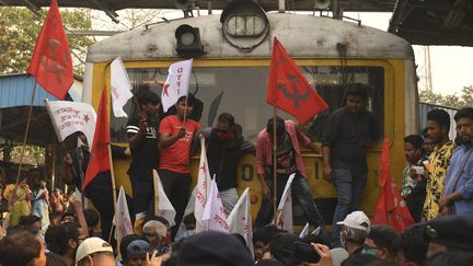 Une manifestation contre des réformes du secteur de l'agriculture en Inde (18 février 2021). (DIBYANGSHU SARKAR / AFP)