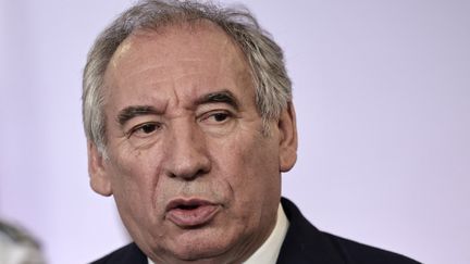 Le Premier ministre François Bayrou, le 14 décembre au ministère de l'Intérieur à Paris lors d'une réunion de crise consacrée à la situation à Mayotte. (STEPHANE DE SAKUTIN / AFP)