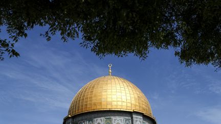 Vue de la mosquée Al-Asqa à Jérusalem, le 27 mars 2018. (AHMAD GHARABLI / AFP)