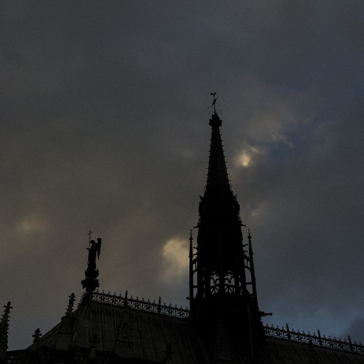 La Saint-Chapelle, sur l'île de la Cîté,&nbsp;au sein du Palais de justice de Paris.&nbsp; (DAVID FRITZ-GOEPPINGER POUR FRANCEINFO)