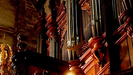 L'orgue de la basilique Saint-Pierre de Luxeuil
 (France 3 / Culturebox)