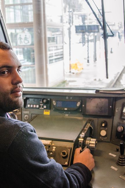 Wladimir&nbsp;Perfiloff dans une&nbsp;cabine de train en Ile-de-France. (DR)