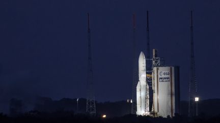 Le lancement d'une fusée Ariane 5 a été annulé à la dernière minute au&nbsp;Centre spatial guyanais, à Kourou, le 5 septembre 2017. (JODY AMIET / AFP)