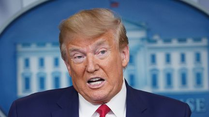 Donald Trump lors d'une conférence de presse au sujet de l'épidémie de coronavirus, le 6 avril 2020, à&nbsp;Washington. (MANDEL NGAN / AFP)