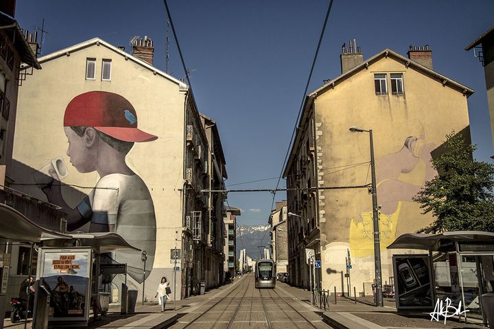 Seth a pu bénéficier de deux façades parallèles. 
 (Street-Art Fest)