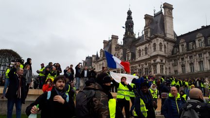 "Ils se croyaient seuls dans leurs stratégies de survie et ils découvrent qu'ils sont nombreux à partager ces difficultés", note Nathalie Sarthous-Lajus, philosophe (BENJAMIN ILLY / FRANCE-INFO)