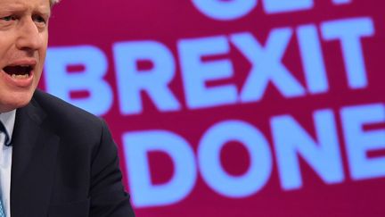 Le Premier ministre Boris Johnson dans son discours devant le Parti conservateur àManchester (Grande-Bretagne), le 2 octobre 2019. (BEN STANSALL / AFP)