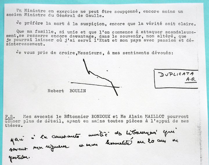 Reproduction photographiée le 4 avril 2011 d'une lettre de Robert Boulin envoyée au journal "Sud Ouest". (JEAN-PIERRE MULLER / AFP)