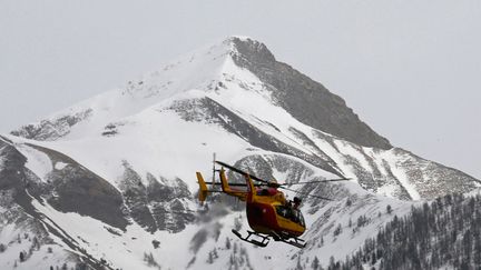 &nbsp; (Les secours ont beaucoup de mal à accéder à la zone © REUTERS/Jean-Paul Pelissier)