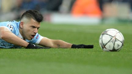 L'attaquant de Manchester City, Kun Aguero, le 26 avril 2016 lors de la demi-finale aller de la Ligue des champions face au Real Madrid. (OLI SCARFF / AFP)