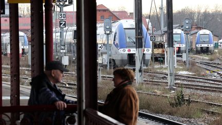 Des TER, intégrés au "RER métropolitain", en gare de Strasbourg (Bas-Rhin), le 20 décembre 2022. (LAURENT REA / DNA / MAXPPP)