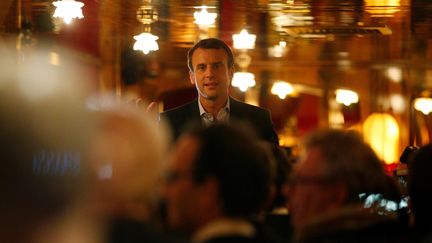 Paris : la brasserie La Rotonde en partie incendiée, les opposants à Macron suspectés