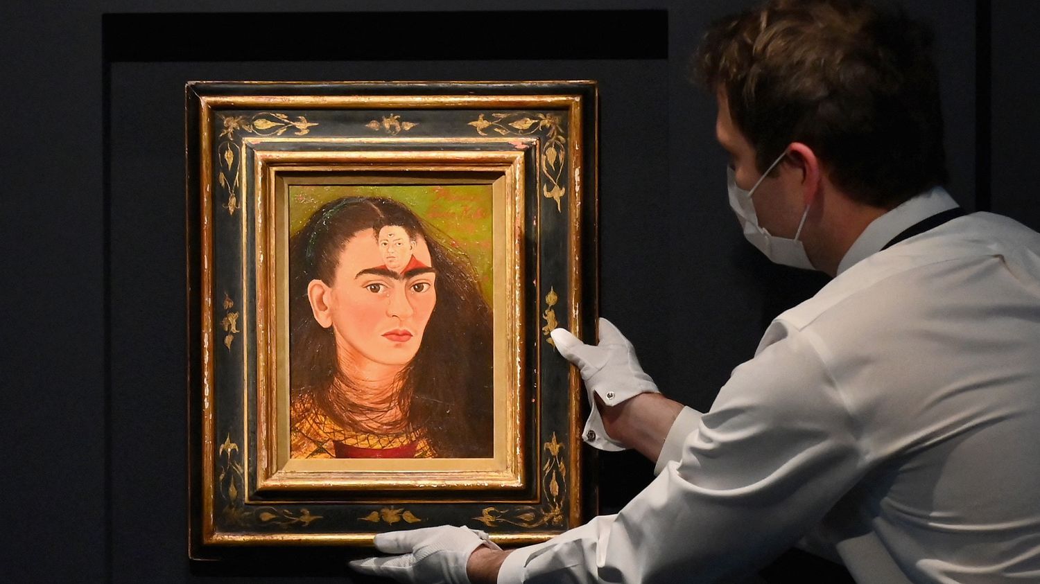 In New York, paintings by Frida Kahlo and Pierre Soulages break auction records