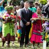 Le président français Emmanuel Macron en déplacement sur l'île d'Ouvéa (Nouvelle-Calédonie), le 5 mai 2018, lors d'une cérémonie en mémoire des 19 indépendantistes kanaks tués lors d'une prise d'otages vingt ans plus tôt. (LUDOVIC MARIN / AFP)