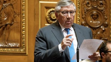 Alain Fouché, sénateur de la Vienne et rapporteur du rapport “Mutualiser, renouveler et légitimer pour affûter l’esprit d’équipe des fédérations sportives”.