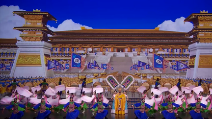 Les danseurs de l'une des troupes Shen Yun. (CAPTURE D'ÉCRAN YOUTUBE)