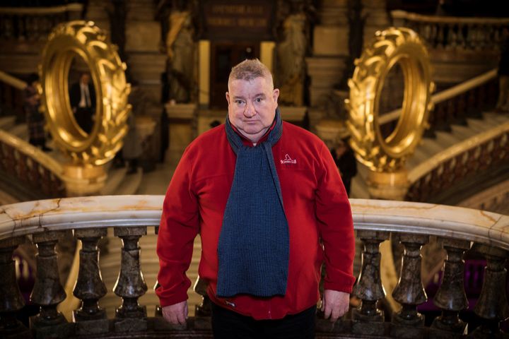 Le plasticien Claude Lévêque à l'Opéra Garnier, à Paris, le 30 décembre 2018.&nbsp; (LIONEL BONAVENTURE / AFP)