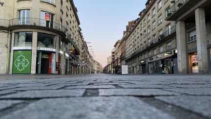 Le centre-ville d'Amiens (Somme), déserté durant le confinement, le 31 mars 2020.&nbsp; (MARC BERTRAND / FRANCE-BLEU PICARDIE)