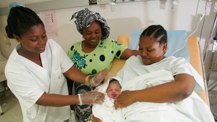 A la maternité de l’hôpital de Mamoudzou (RICHARD BOUHET/AFP)