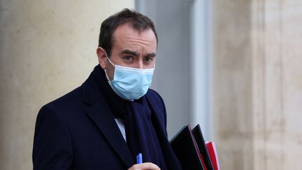 Le ministre des Outre-mer, Sébastien Lecornu, le 24 novembre 2021. (THOMAS COEX / AFP)