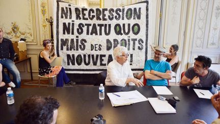 Des intermittents occupent la Chambre de Commerce du Vaucluse à Avignon
 (BERTRAND LANGLOIS / AFP)