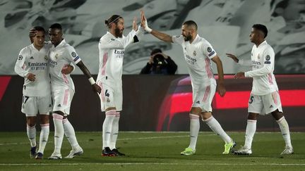 Karim Benzema a inscrit un doublé, permettant au Real de se qualifier en huitièmes de finale. (BURAK AKBULUT / ANADOLU AGENCY)