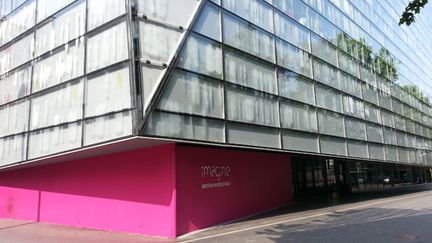 &nbsp; (L'institut Imagine, inauguré ce mercredi à Paris, architectes J.Nouvel et B.Valéro © Radio France)