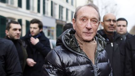 Le maire de Paris, Bertrand Delano&euml;, lors d'une manifestation pro-mariage pour tous, le 27 janvier 2013. (KENZO TRIBOUILLARD / AFP)