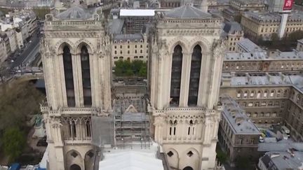 L'incendie de Notre-Dame de Paris a eu lieu il y a&nbsp;trois&nbsp;ans, le 15 avril 2019. Depuis, un gigantesque chantier est en place pour restaurer la cathédrale ravagée par les flammes.&nbsp;&nbsp; (CAPTURE ECRAN FRANCEINFO)