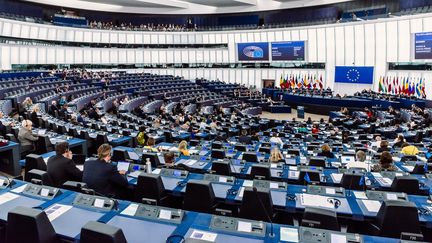 Le président de la Commission européenne, Jean-Claude Juncker, prononce un discours devant le Parlement européen, à Strasbourg (Bas-Rhin), le 18 septembre 2019. (CHRISTOPH DE BARRY / HANS LUCAS / AFP)