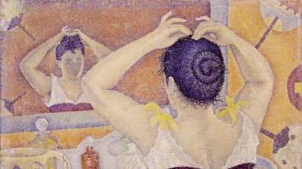 Paul Signac - "Femme se coiffant. Opus 227 (arabesques pour une salle de toilette)", 1892 / Encaustique sur toile marouflée, 59 x 70 cm / Collection particulière (© Tous droits réservés)