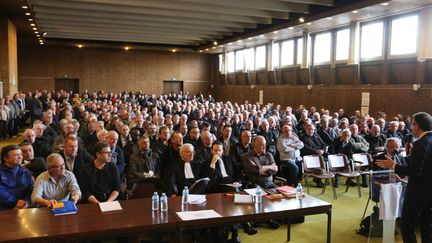 Près de 800 anciens mineurs assistaient à la première audience à Forbach, en juin 2016. (MAXPPP)