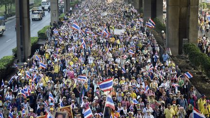 Manifestation anti-gouvernementale &agrave; Bangkok (Tha&iuml;lande), le 9 d&eacute;cembre 2013. (DYLAN MARTINEZ / REUTERS)