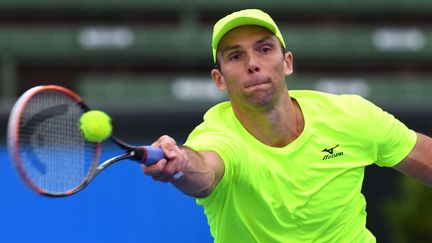 Le croate Ivo Karlovic étend son double mètre onze (WILLIAM WEST / AFP)