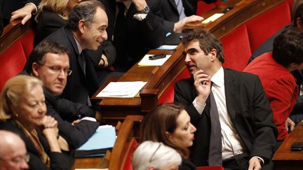 Christian Jacob (D), chef de file du groupe UMP &agrave; l'Assembl&eacute;e nationale, et Jean-Fran&ccedil;ois Cop&eacute; (G), secr&eacute;taire g&eacute;n&eacute;ral de l'UMP, &agrave; l'Assembl&eacute;e nationale&nbsp;le 14 f&eacute;vrier 2012. (REUTERS)