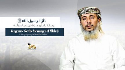 Capture d'&eacute;cran du communiqu&eacute; vid&eacute;o d'Al-Qa&iuml;da dans la p&eacute;ninsule arabique, diffus&eacute; mercredi 14 janvier 2015 sur internet, o&ugrave; l'un des chefs de l'organisation, Nasser Ben Ali Al-Anassi, revendique l'attaque contre "Charlie Hebdo". (AQPA)